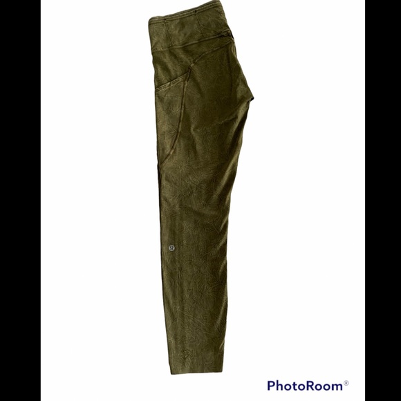 Lululemon | cropped leggings - Picture 2 of 7